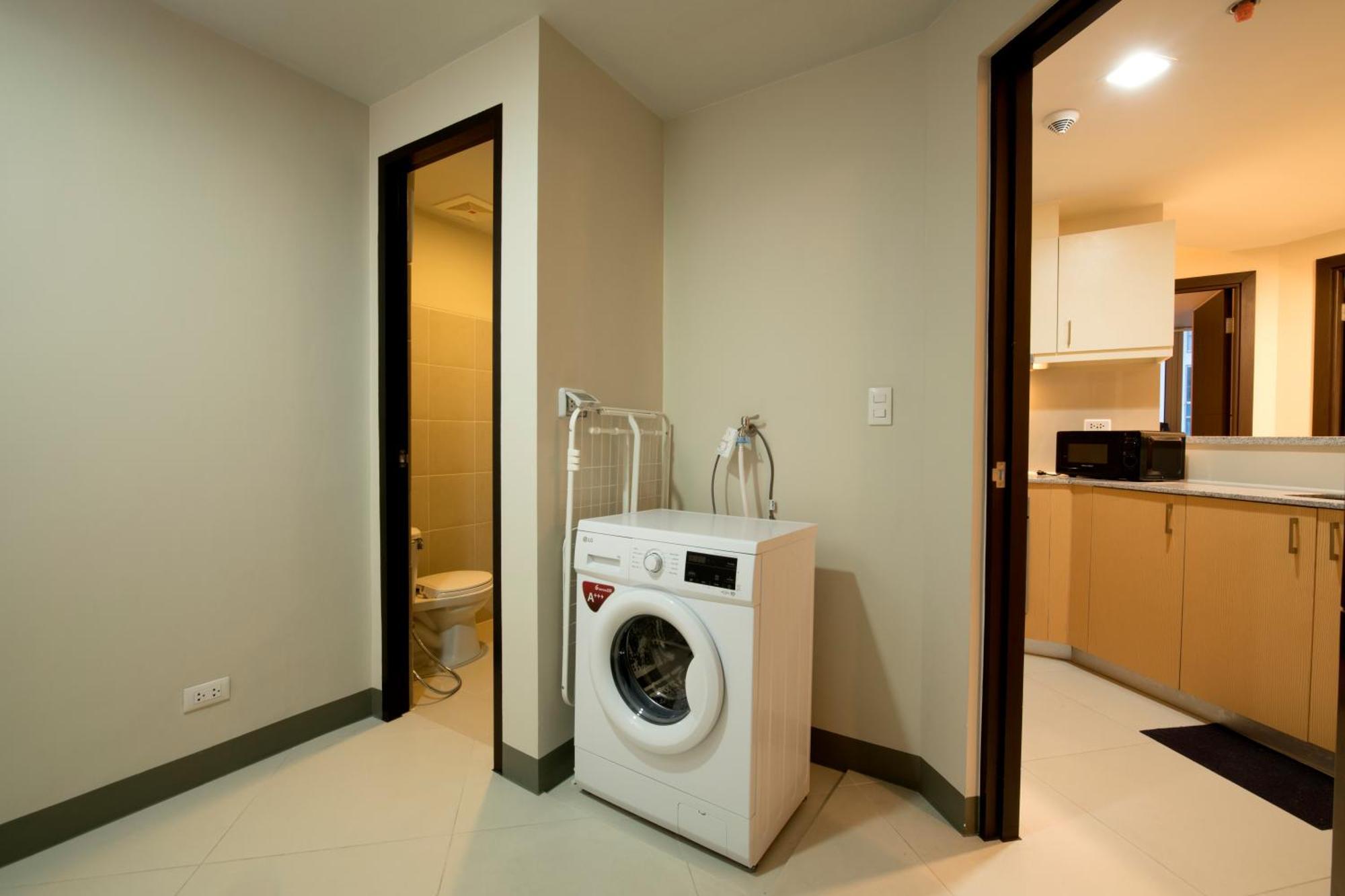 Uptown Parksuites Apartments Tower 2 Bgc By Ph Staycation Manila Zewnętrze zdjęcie