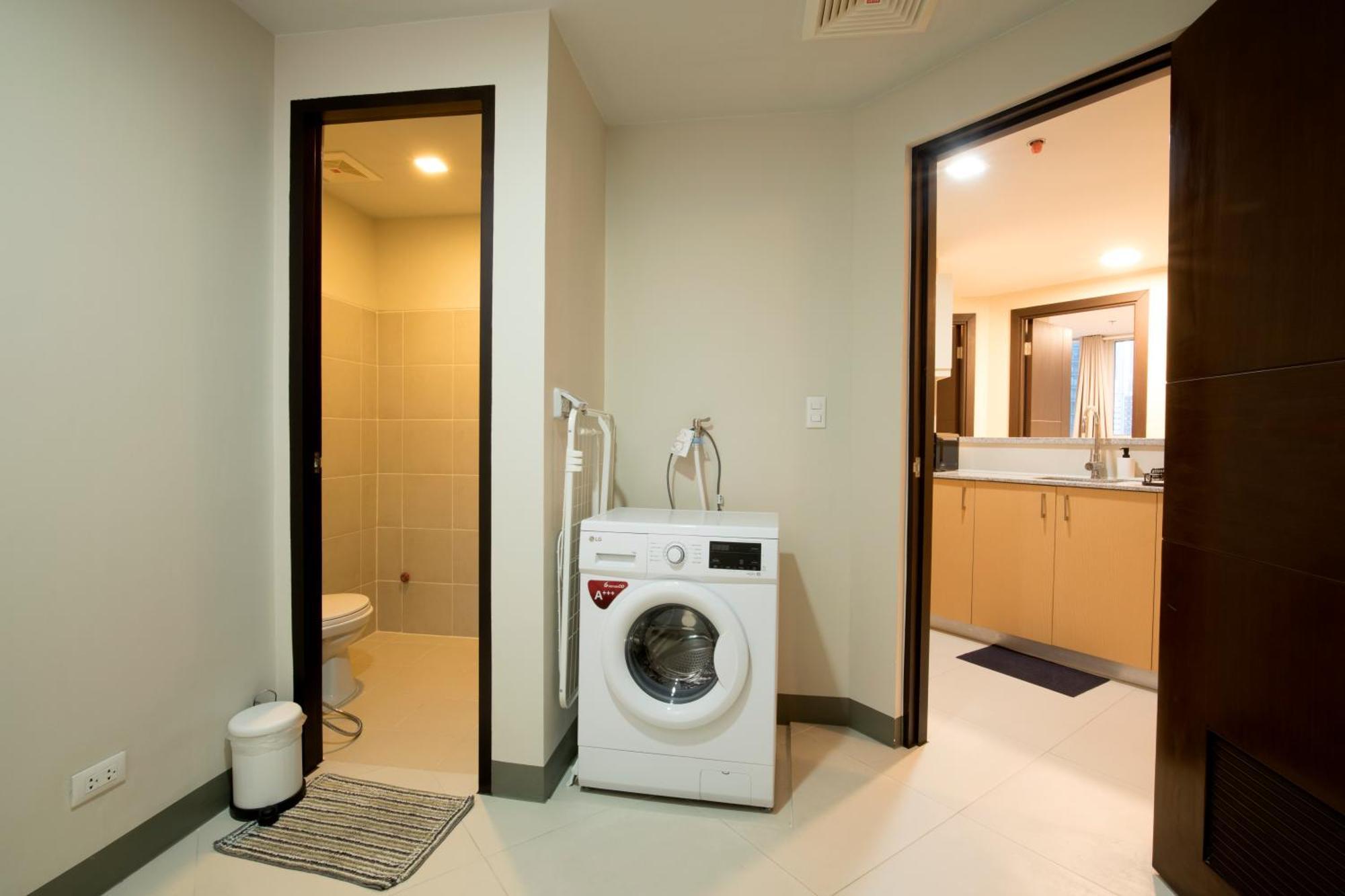 Uptown Parksuites Apartments Tower 2 Bgc By Ph Staycation Manila Zewnętrze zdjęcie
